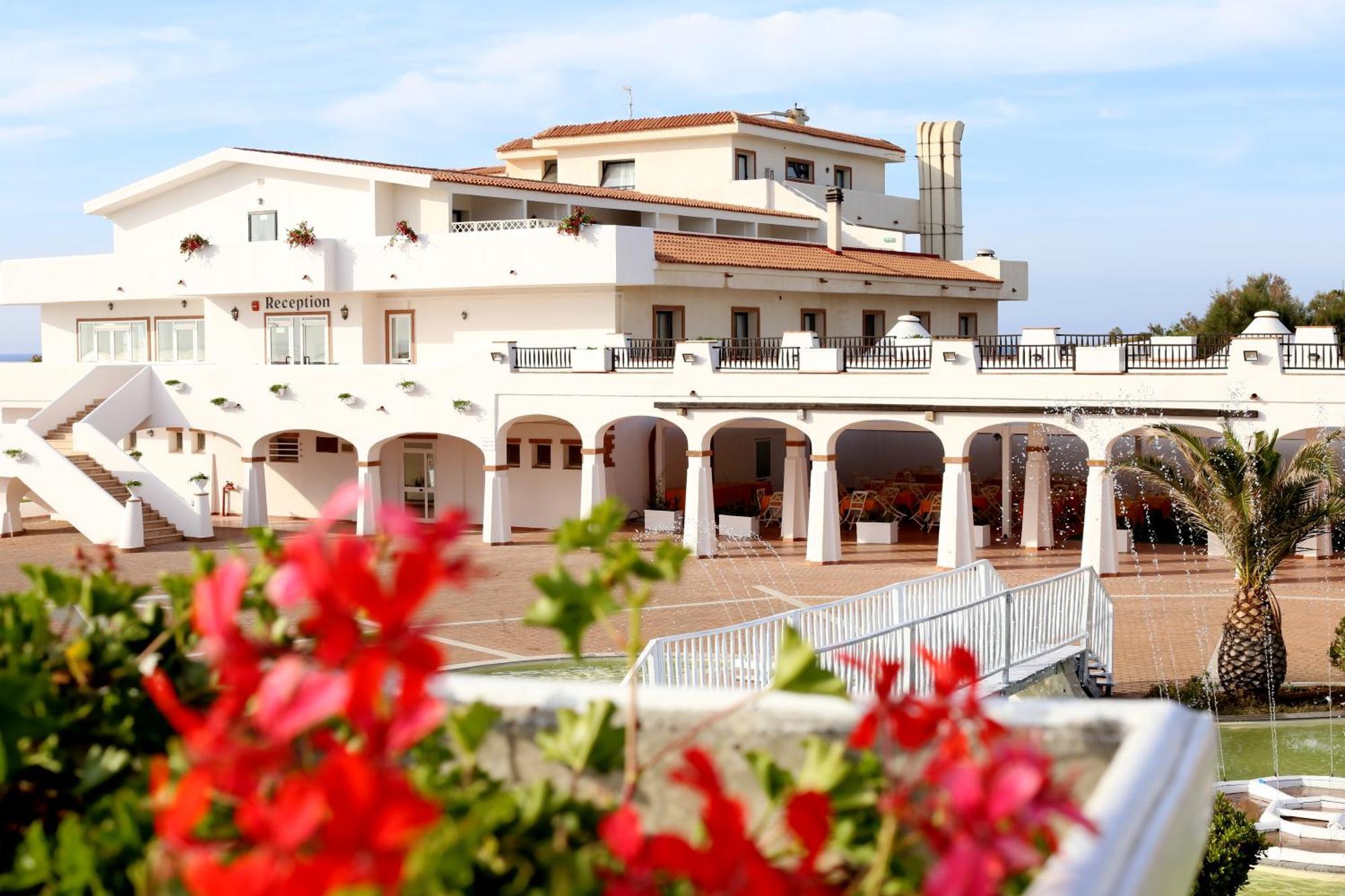 Acqua Di Mare Hotel E Resort Sorso Eksteriør billede